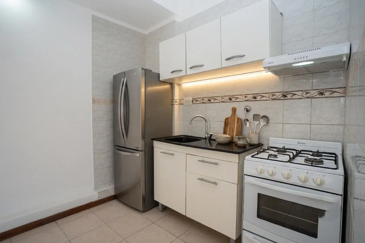 VENTA PH 2 AMBIENTES CON BALCON Y COCHERA VALENTIN ALSINA 4