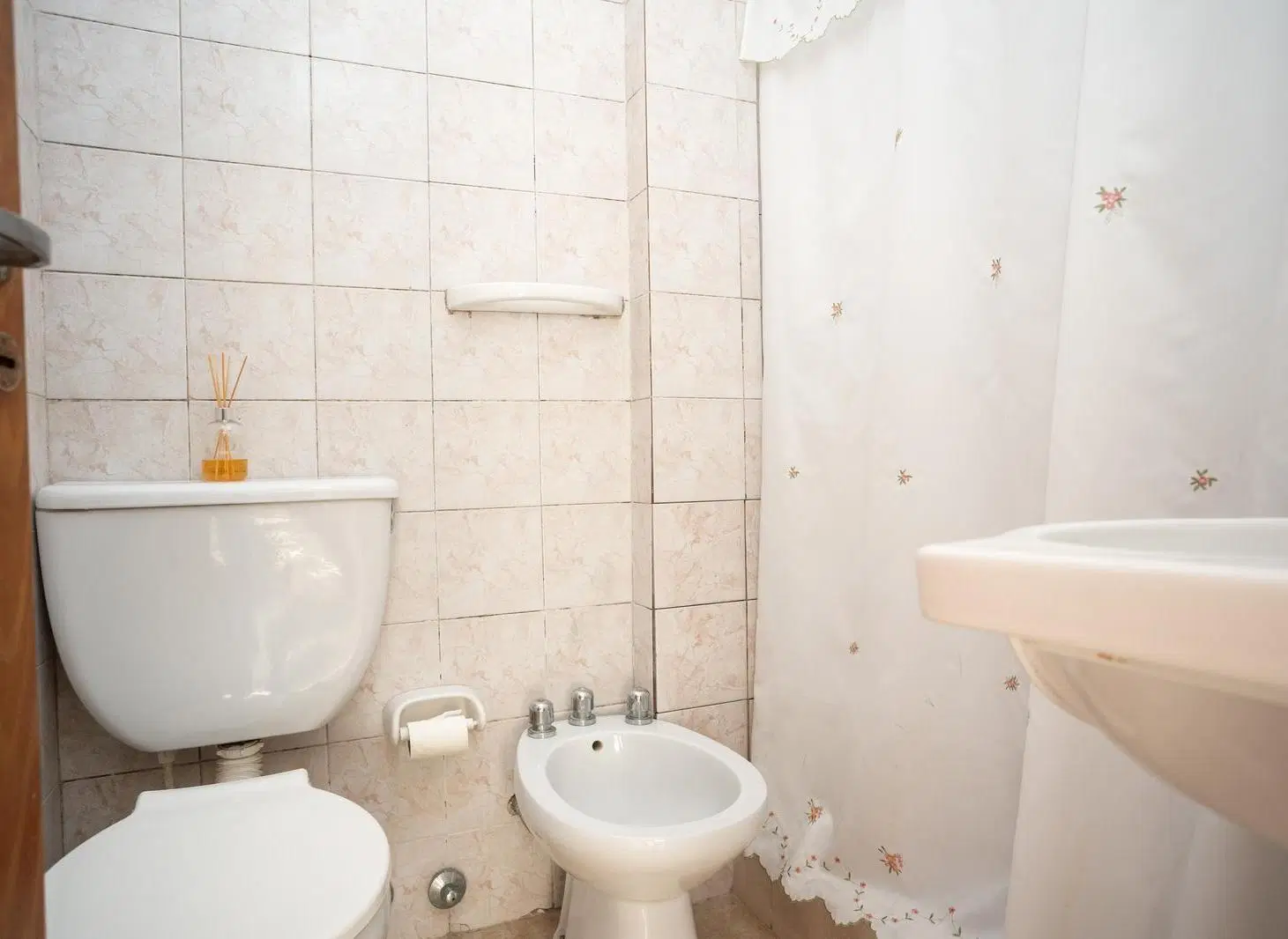 VENTA PH 2 AMBIENTES CON BALCON Y COCHERA VALENTIN ALSINA 5