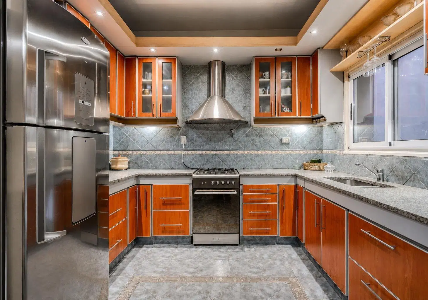 VENTA CASA 5 AMBIENTES LOTE PROPIO CON TERRAZA, PARRILLA Y GARAJE EN MONTE CASTRO 4
