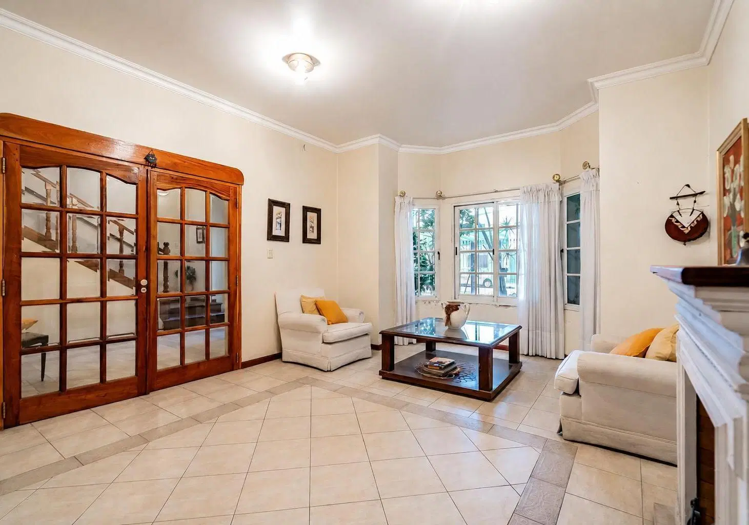 VENTA CASA 5 AMBIENTES LOTE PROPIO CON TERRAZA, PARRILLA Y GARAJE EN MONTE CASTRO 5