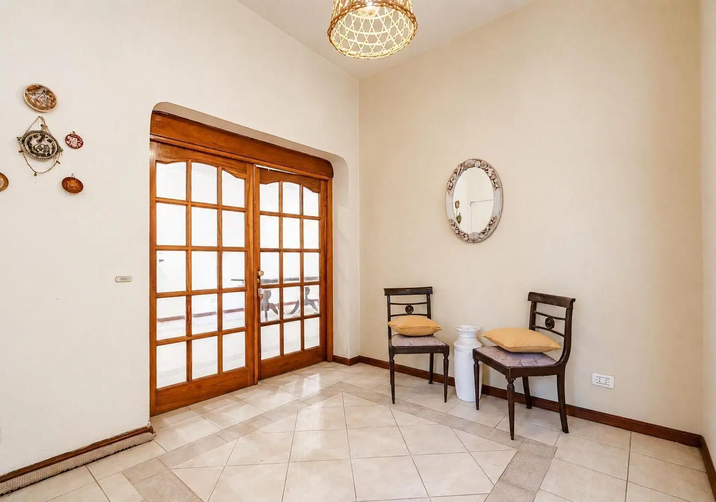 VENTA CASA 5 AMBIENTES LOTE PROPIO CON TERRAZA, PARRILLA Y GARAJE EN MONTE CASTRO 2