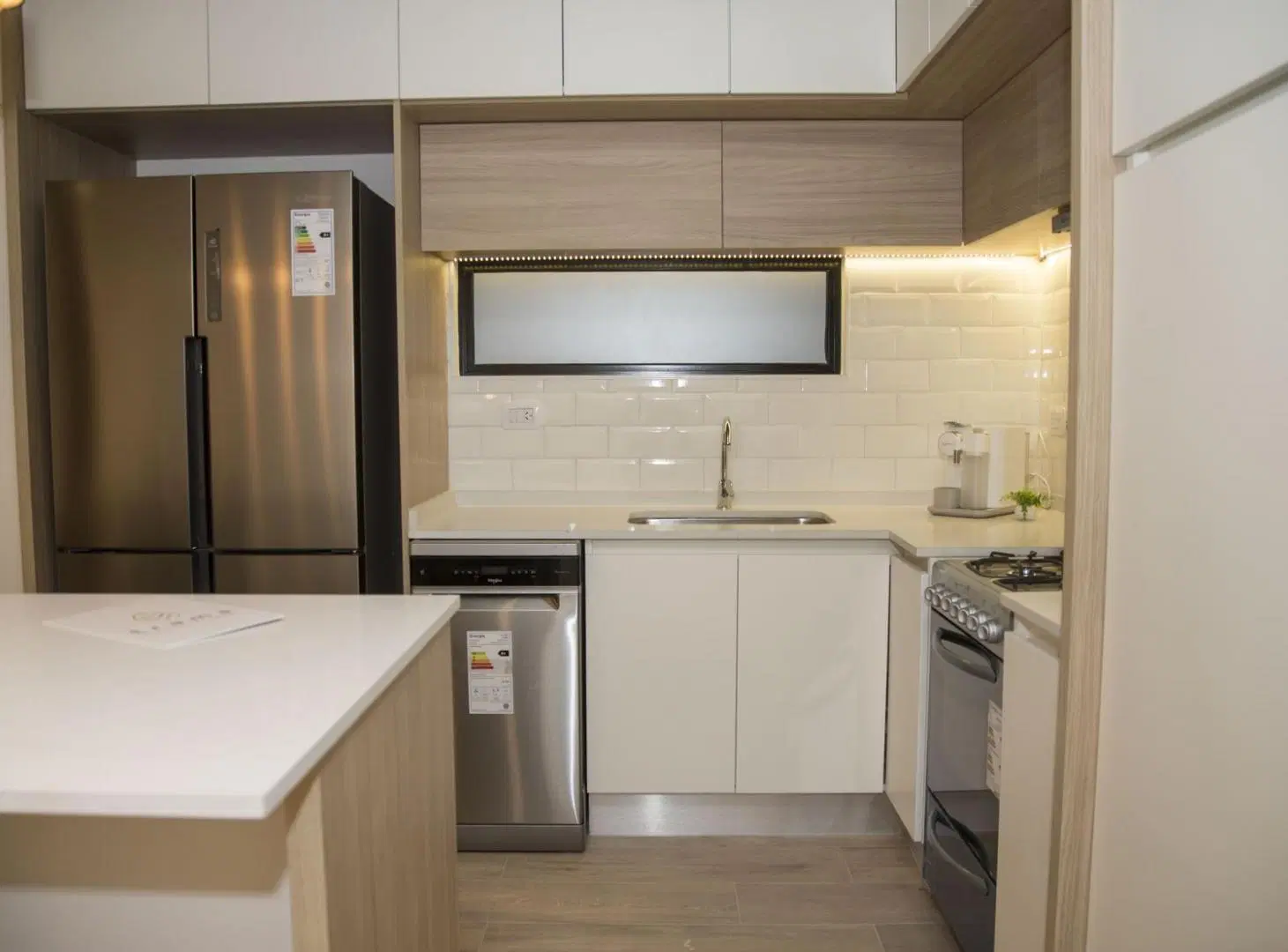 VENTA EN CONSTRUCCION, DEPARTAMENTO 2 AMBIENTES, CON ESCRITORIO, BALCON Y PARRILLA EN COGHLAN 5