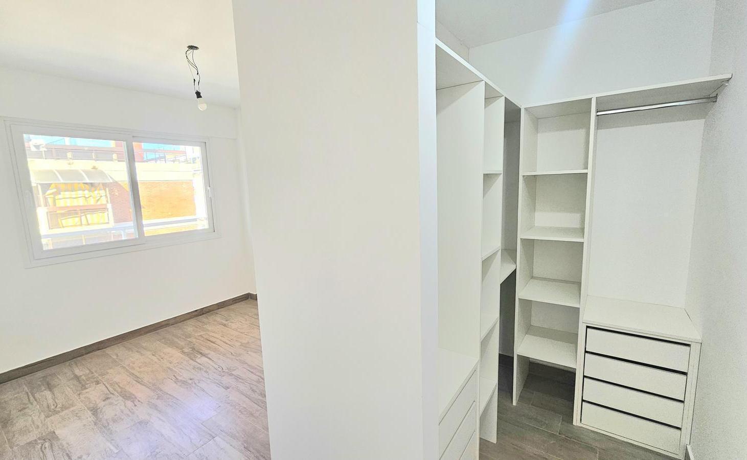 Foto de VENTA DEPARTAMENTO DE 2 AMBIENTES CON BALCON TERRAZA Y PARRILLA EN, imagen 2