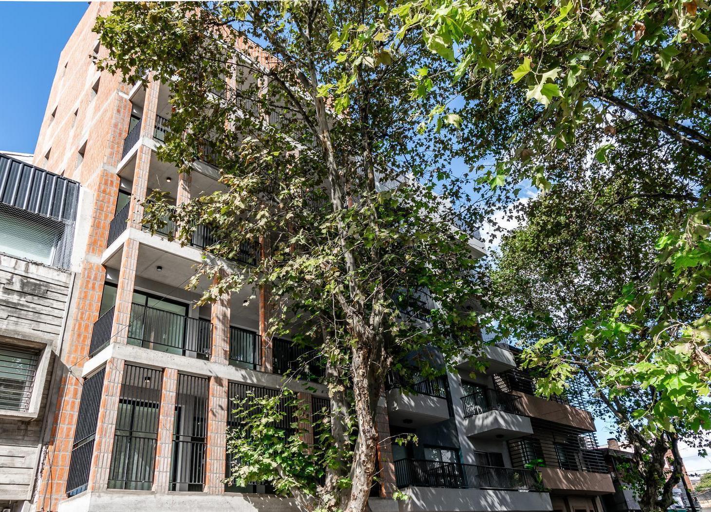 Foto de VENTA DPTO 4 AMBIENTES CON GRAN BALCON ATERRAZADO Y PARRILLA EN VILLA, imagen 4