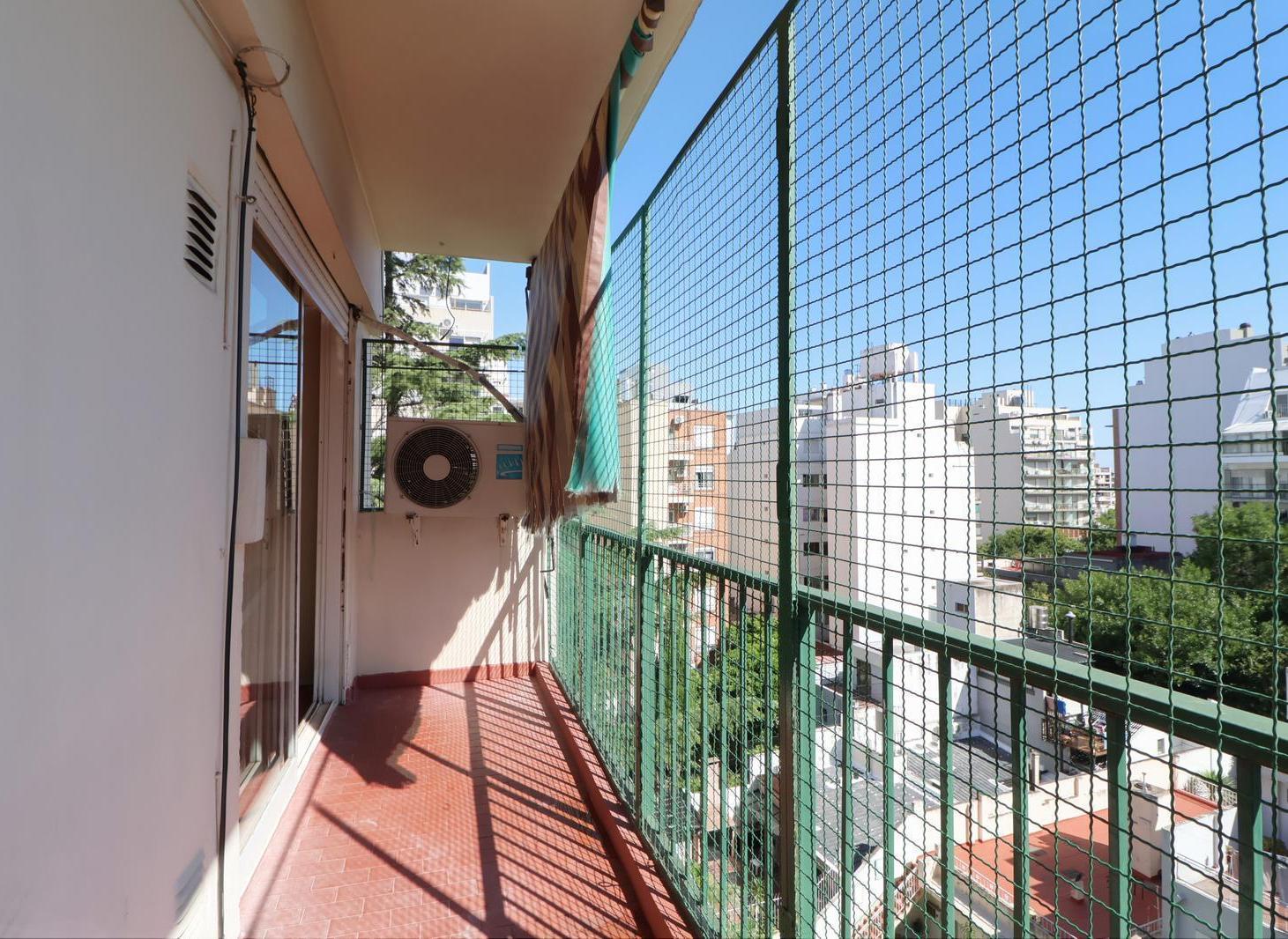 Foto de VENTA DEPARTAMENTO 3 AMB C/BALCON - VILLA DEL PARQUE, imagen 3