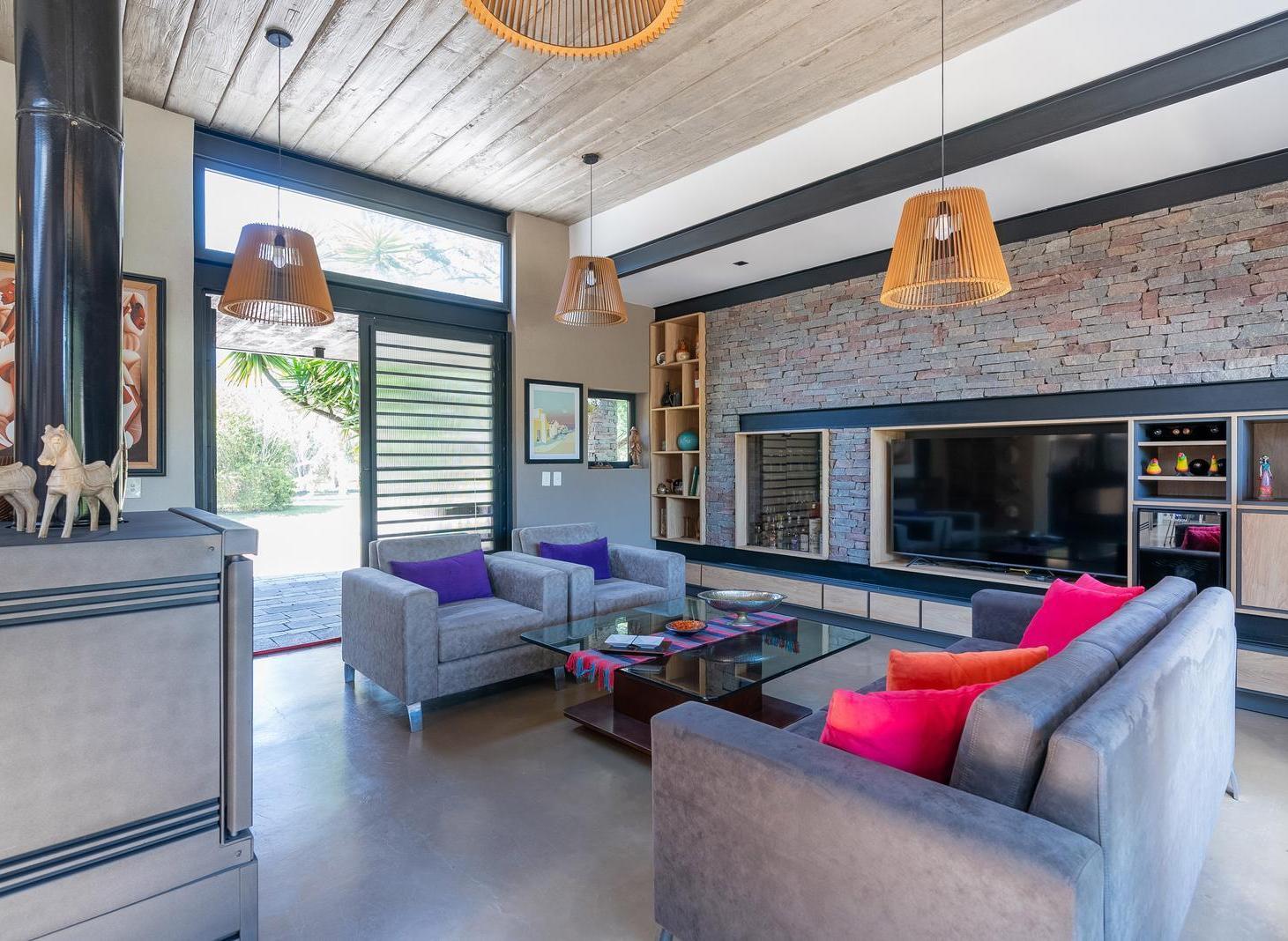 Foto de CASA EN VENTA 5 AMBIENTES AMOBLADA CON PILETA Y ACCESO AL LAGO |, imagen 4