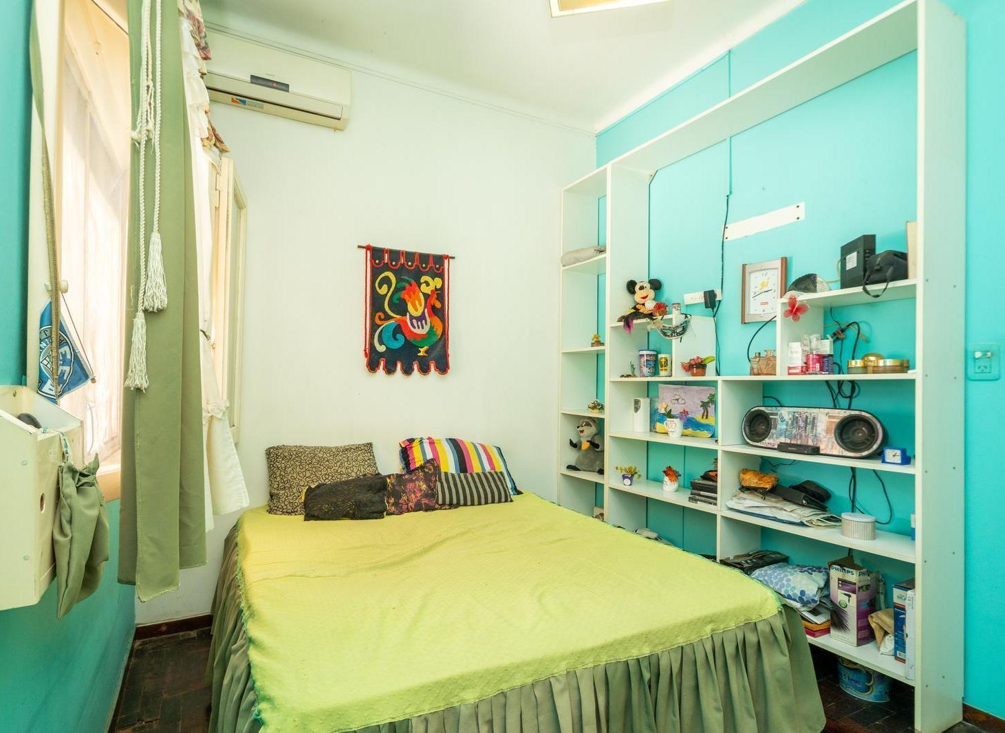 Foto de VENTA CASA 4 AMBIENTES c/ COCHERA, PILETA Y QUINCHO, APTO CREDITO, imagen 4