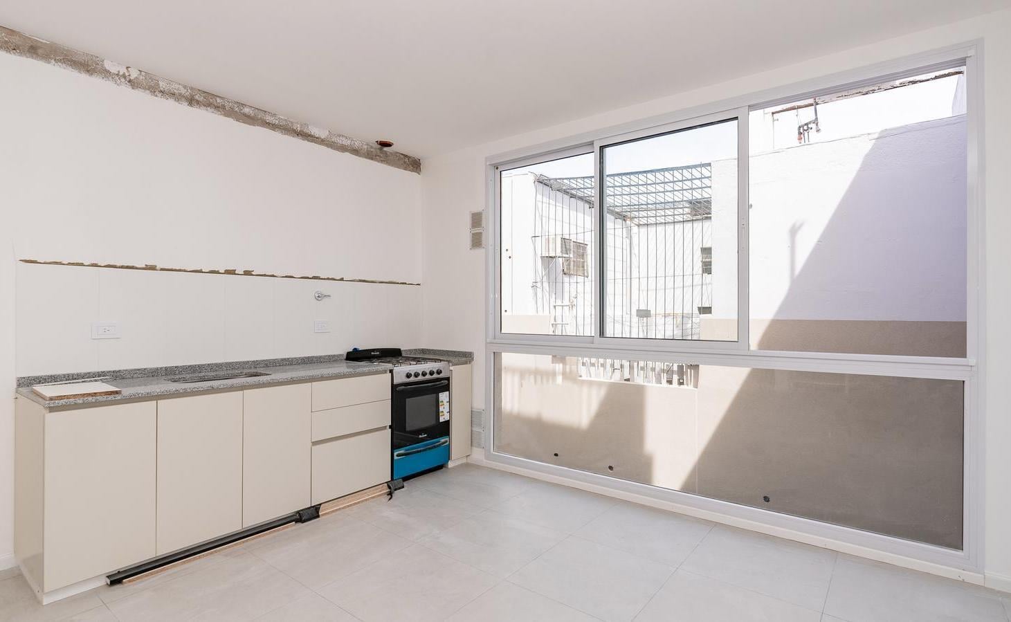 Foto de VENTA PH TRES AMBIENTES AL CONTRAFRENTE CON TERRAZA EN DUPLEX EN VILLA, imagen 1