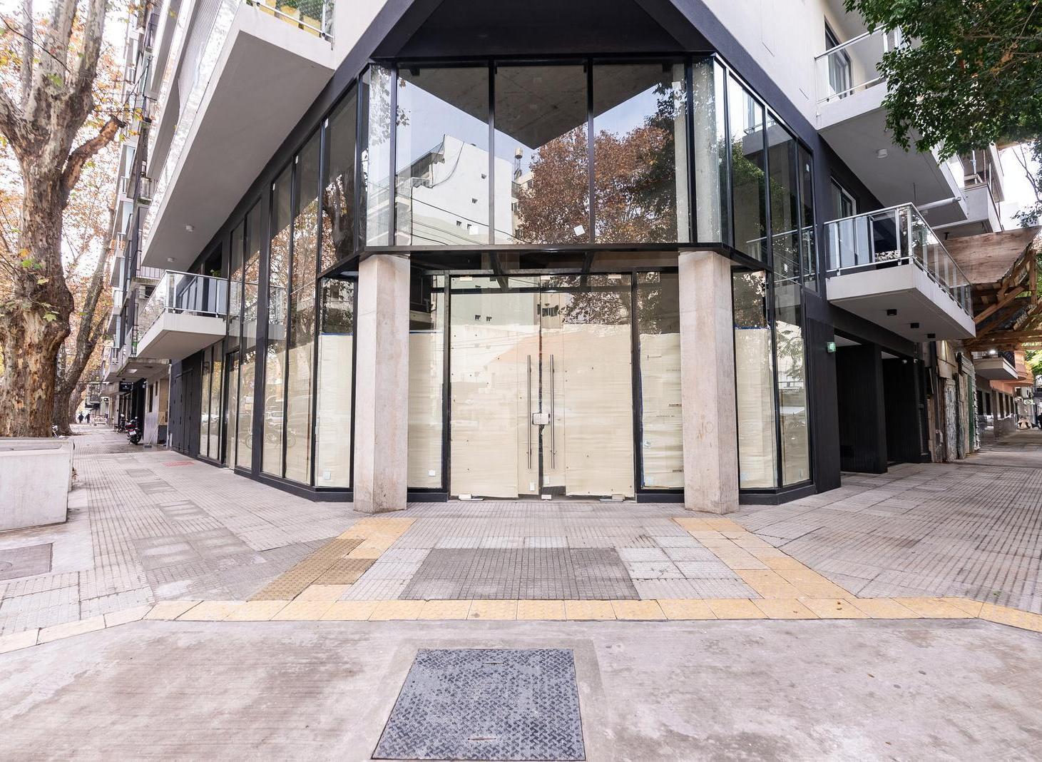 Foto de VENTA LOCAL COMERCIAL EN ESQUINA EN VILLA DEL PARQUE A ESTRENAR, imagen 2