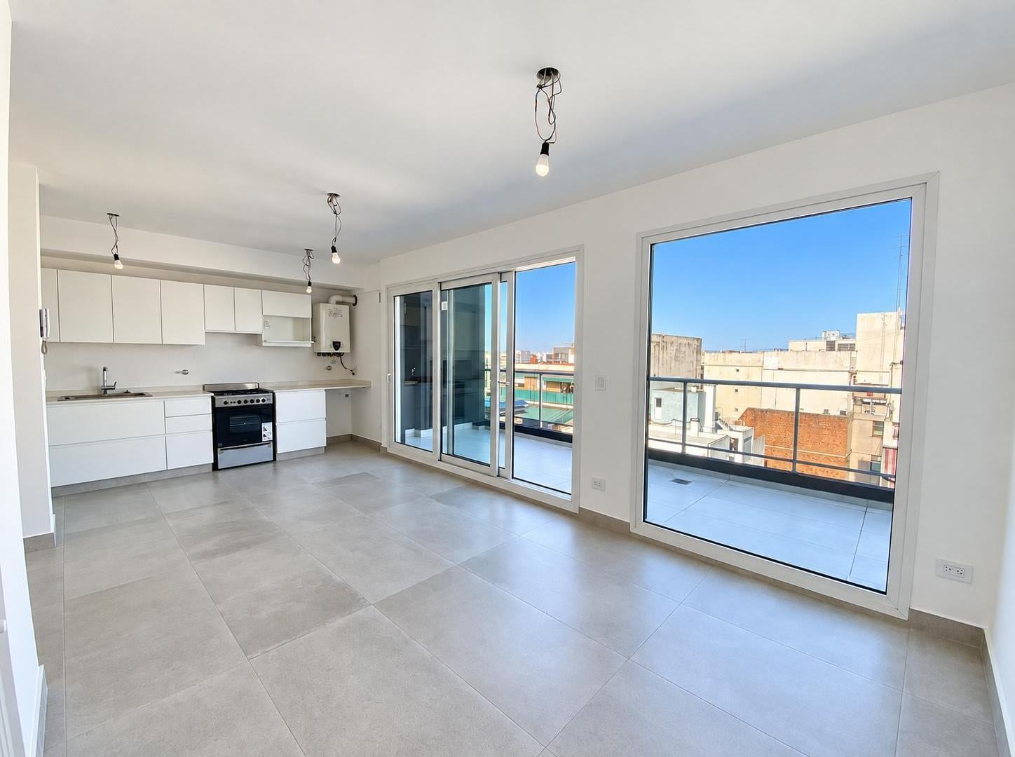 Foto de VENTA DEPARTAMENTO 2 AMBIENTES CON GRAN TERRAZA EN L Y PARRILLA A, imagen 5