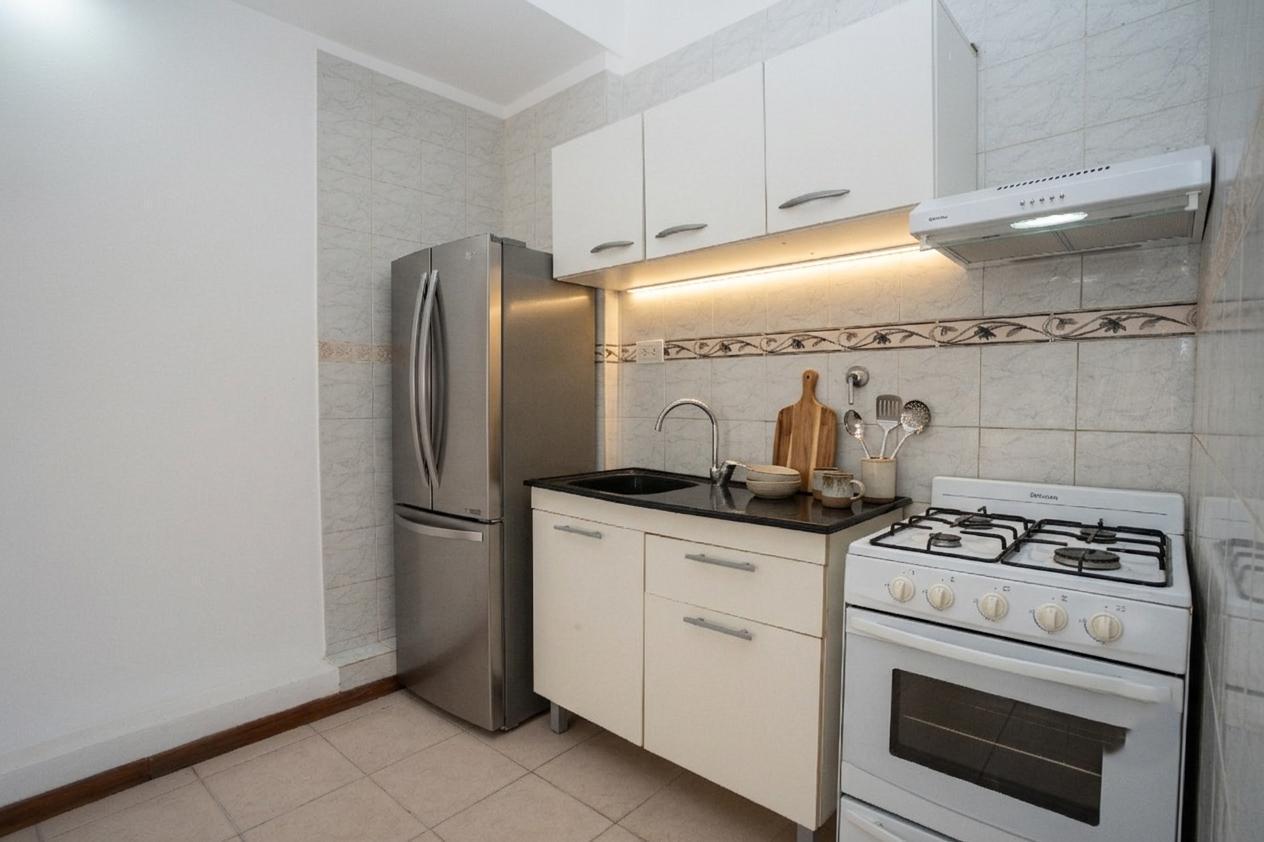 Foto de VENTA DEPARTAMENTO 2 AMBIENTES CON BALCON Y COCHERA VALENTIN ALSINA, imagen 3