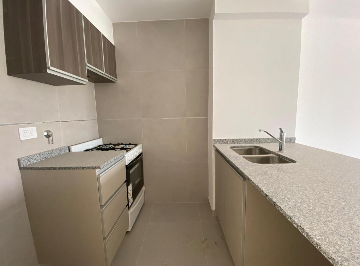 Foto de Alquiler departamento de 3 ambientes con balcon y cochera en Villa, imagen 5