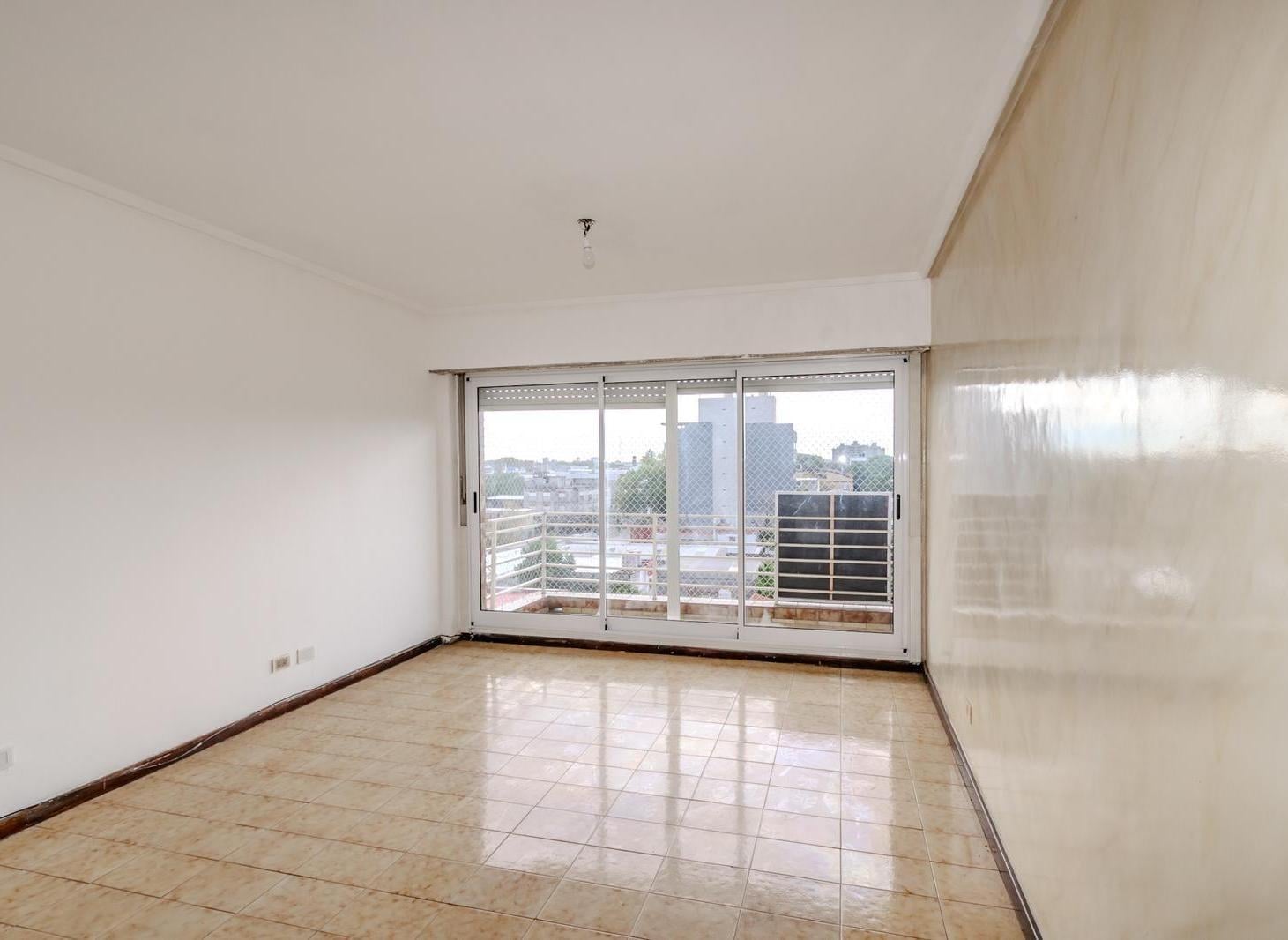 Foto de Venta Departamento 4 Ambientes con Balcón al Frente en San Martin, imagen 3
