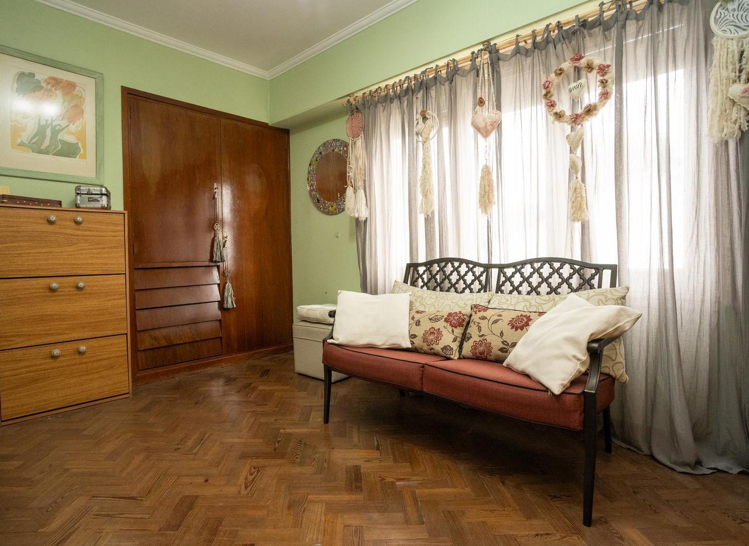 Foto de VENTA CASA PERMUTA APTO CRÉDITO 6 AMBIENTES EN DOS PLANTAS CON COCHERA, imagen 4