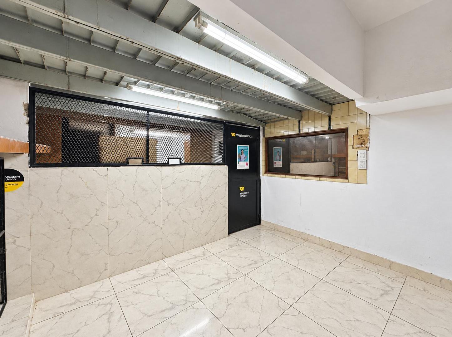 Foto de VENTA GALPON / LOCAL / DEPOSITO EN AV GENERAL PAZ, CIUDADELA, PARTIDO, imagen 3