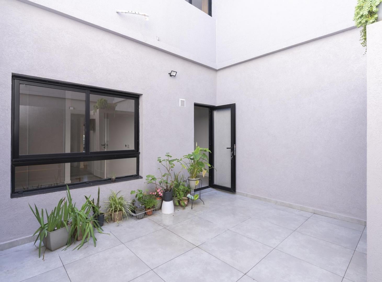 Foto de VENTA PH A ESTRENAR TIPO DEPARTAMENTO 3 AMBIENTE CON PATIO EN VILLA, imagen 5