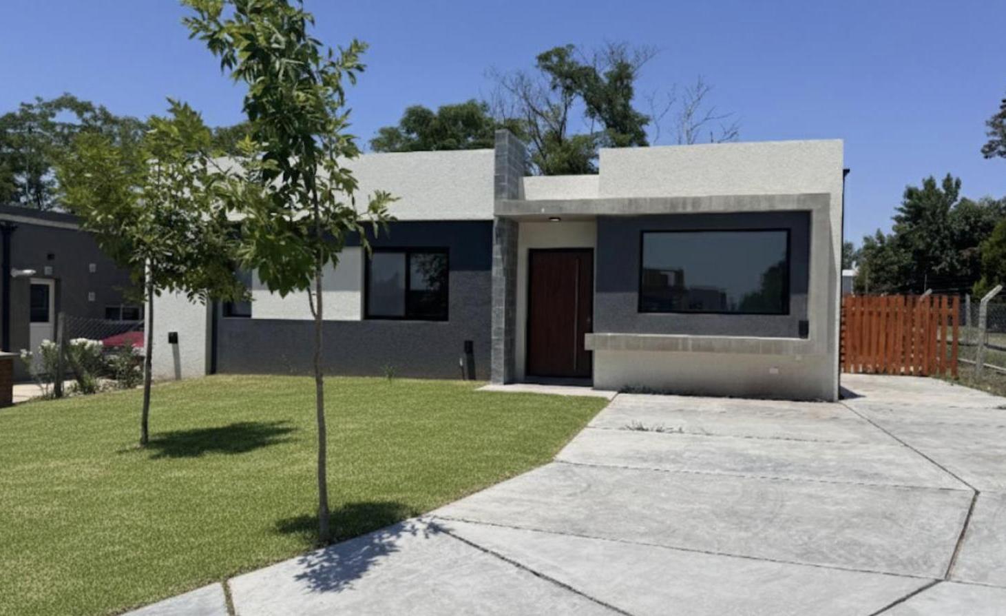Casa en venta en Santa Lucia Pilar del Este