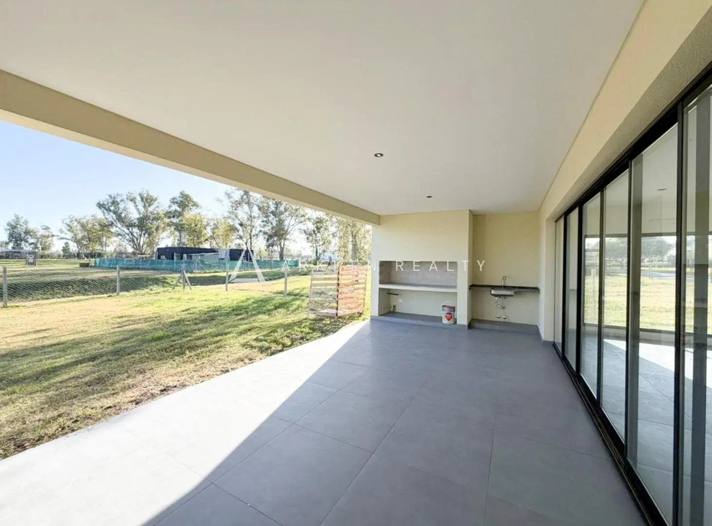 Casa en venta en Santa Sofia Pilar del Este 1