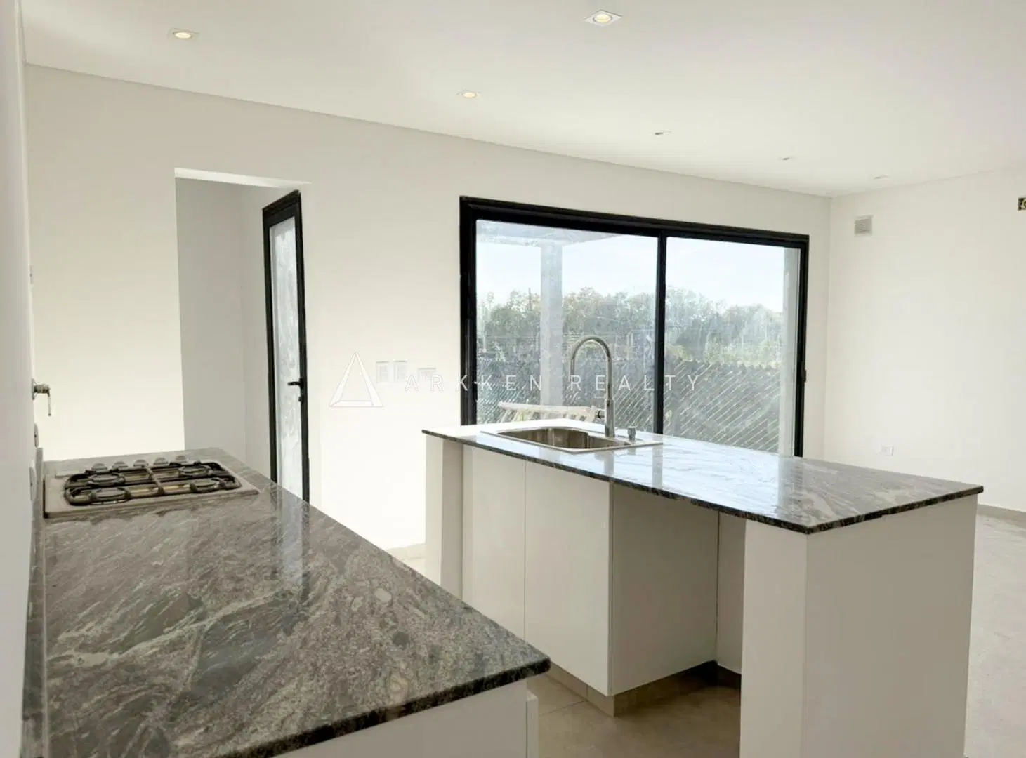 Casa en venta en Santa Lucia Pilar del Este 4