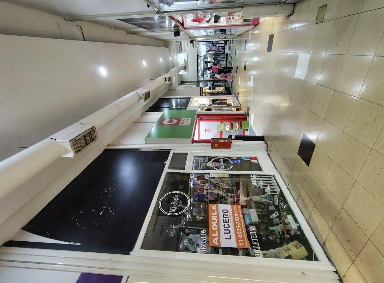LOCAL COMERCIAL EN GALERÍA CENTRO 4