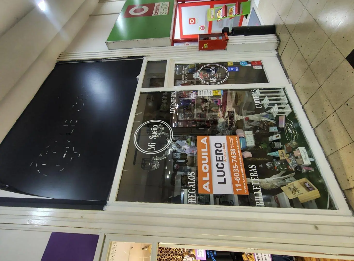LOCAL COMERCIAL EN GALERÍA CENTRO 3