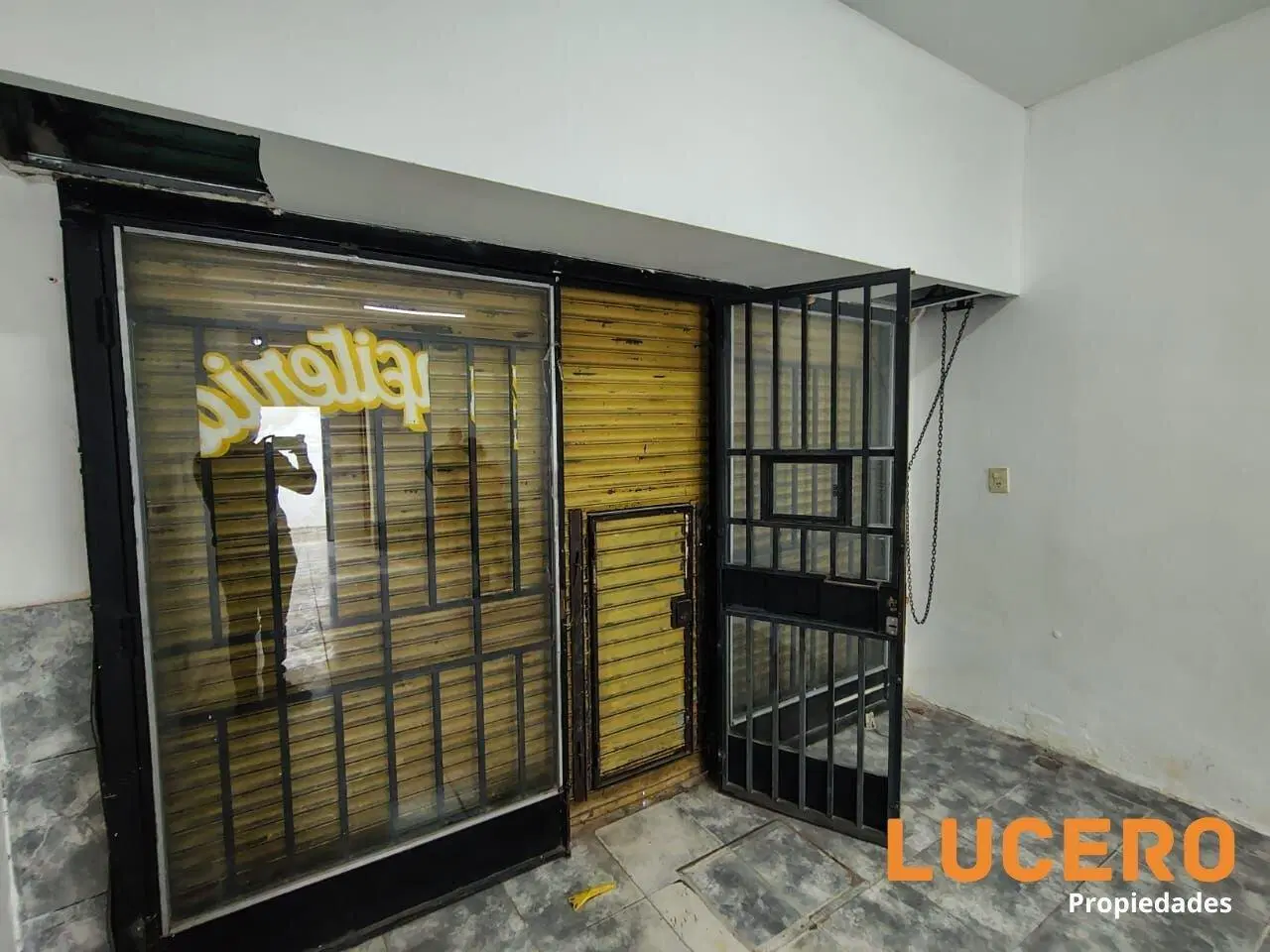 LOCAL COMERCIAL EN MORÓN SUR 2