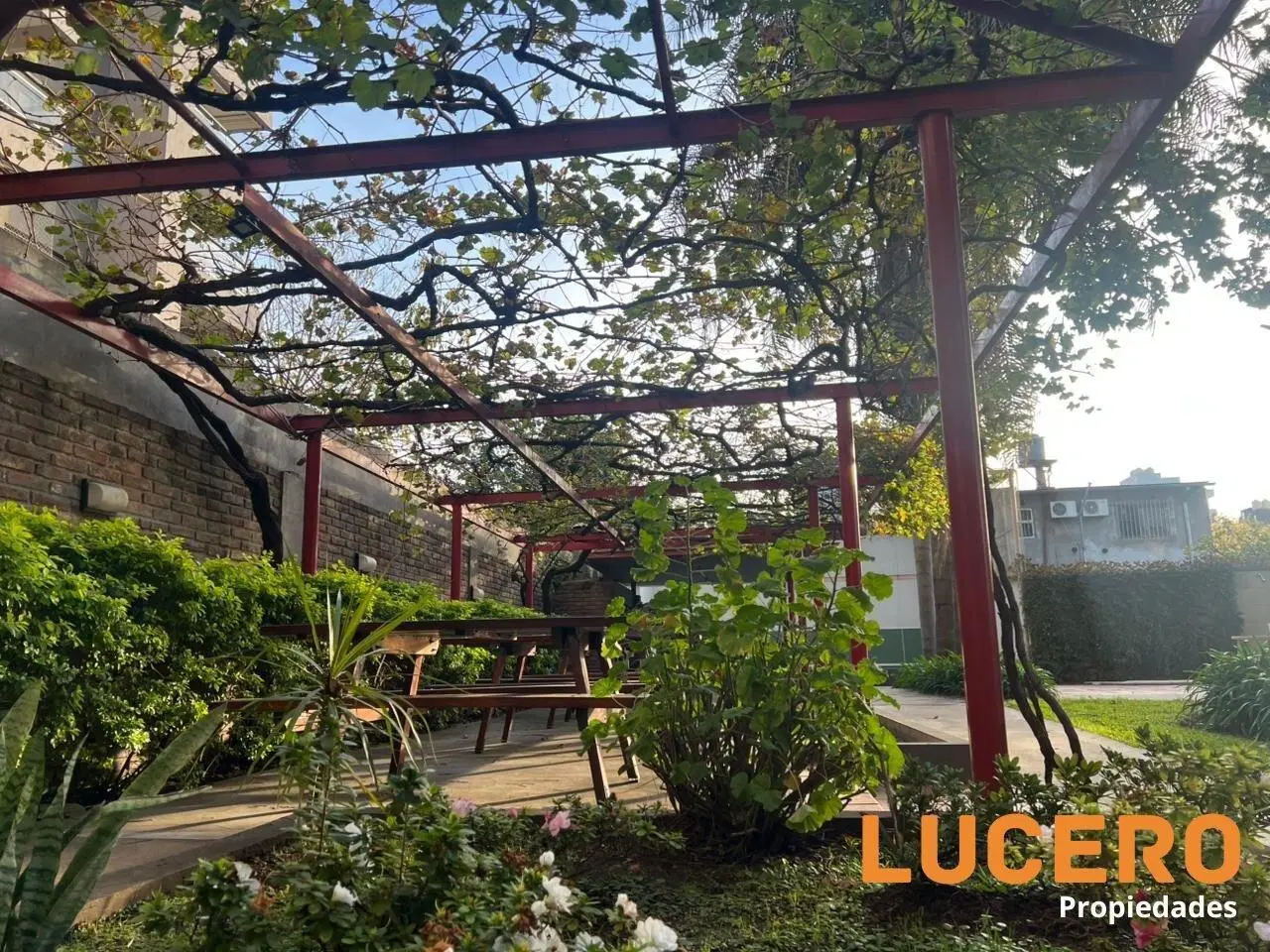 DEPARTAMENTO 3 AMBIENTES CON COCHERA EN MORÓN - APTA CRÉDITO 4