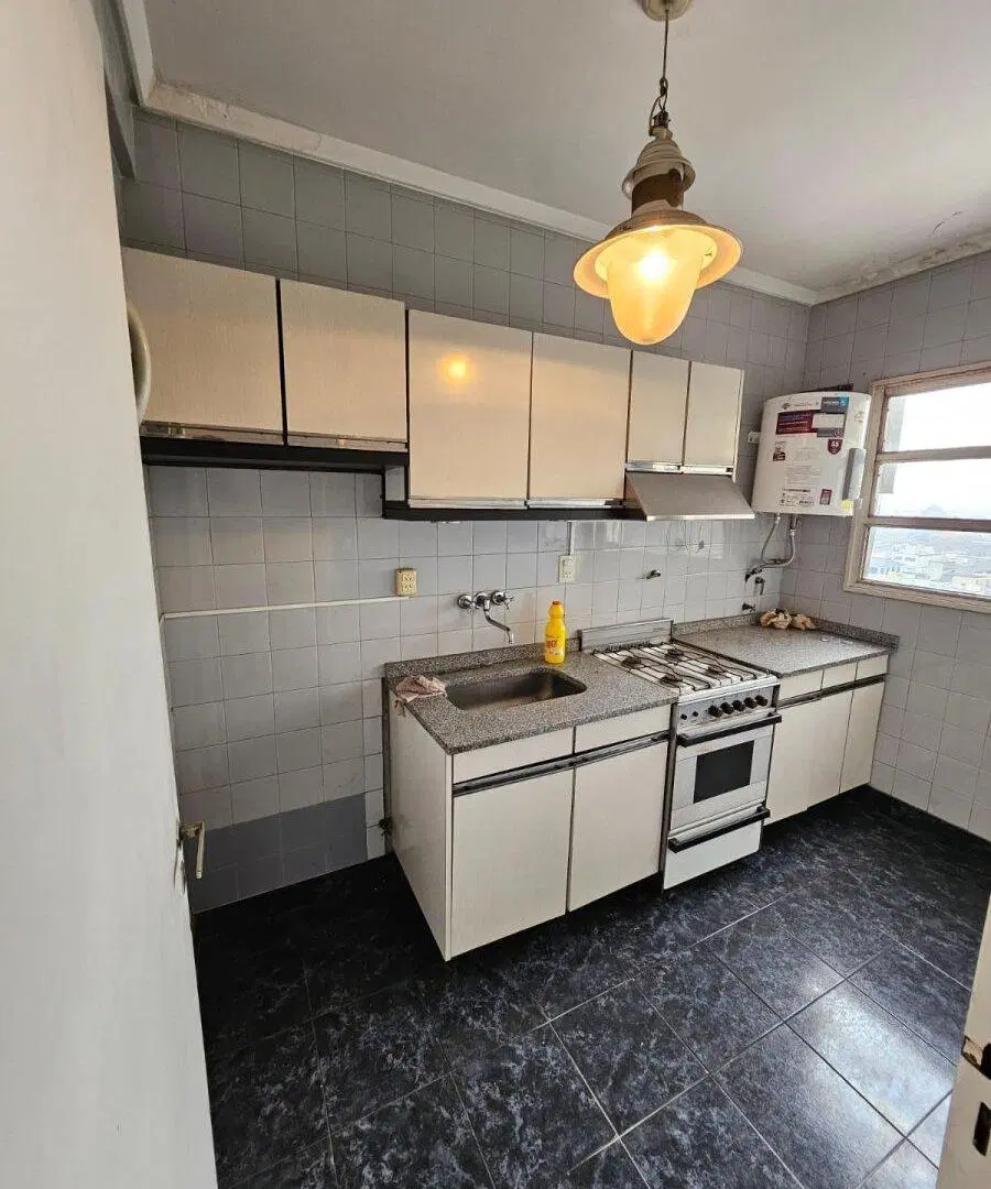 DEPARTAMENTO 3 AMBIENTES EN VENTA EN MORON 5