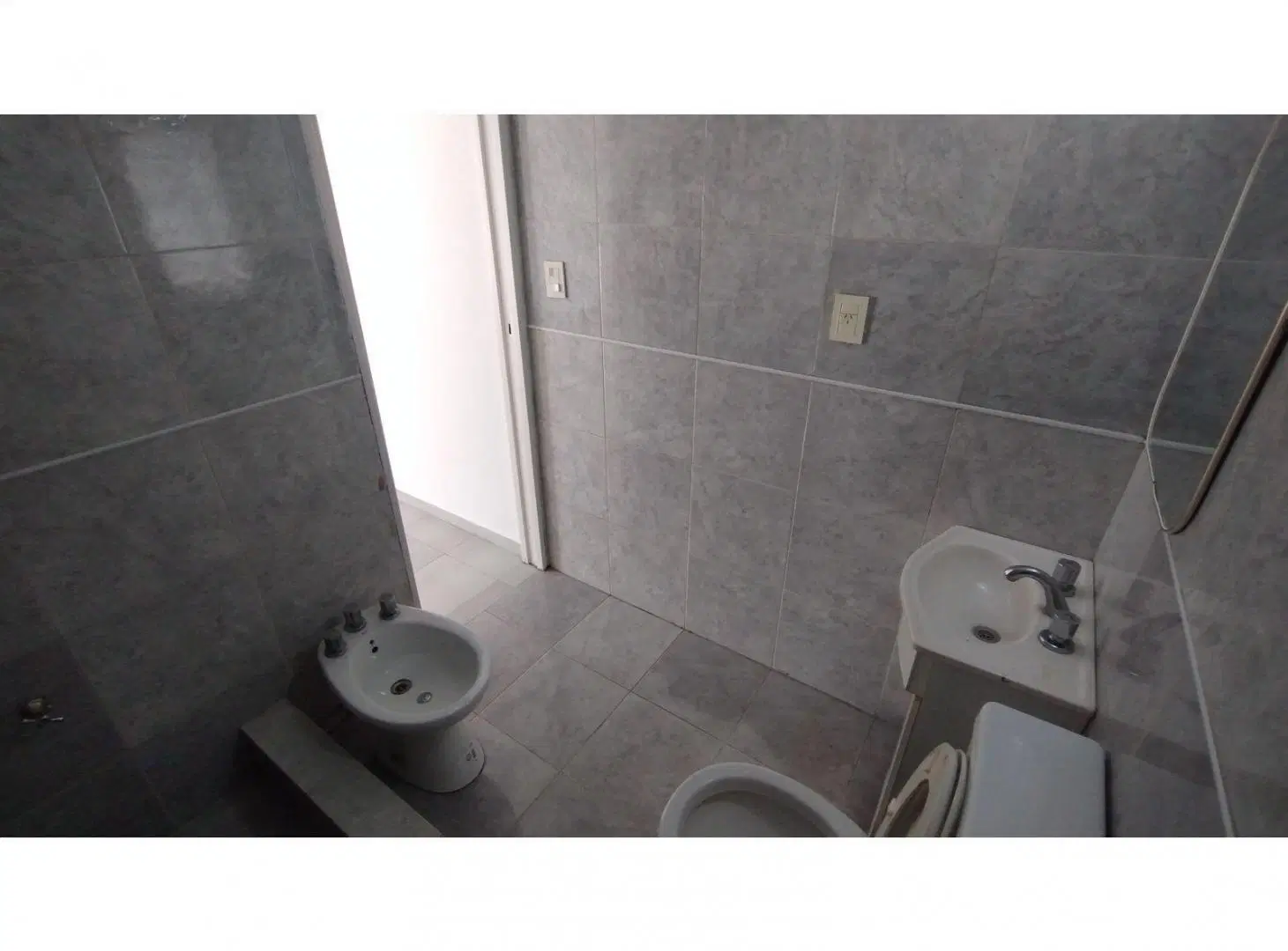 EN VENTA HERMOSO MONOAMBIENTE EN MORON 5