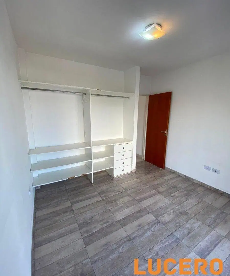 DEPARTAMENTO DOS AMBIENTES EN MORÓN 5