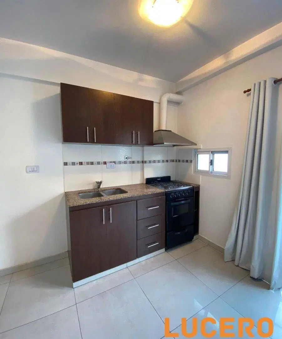 DEPARTAMENTO DOS AMBIENTES EN MORÓN 3