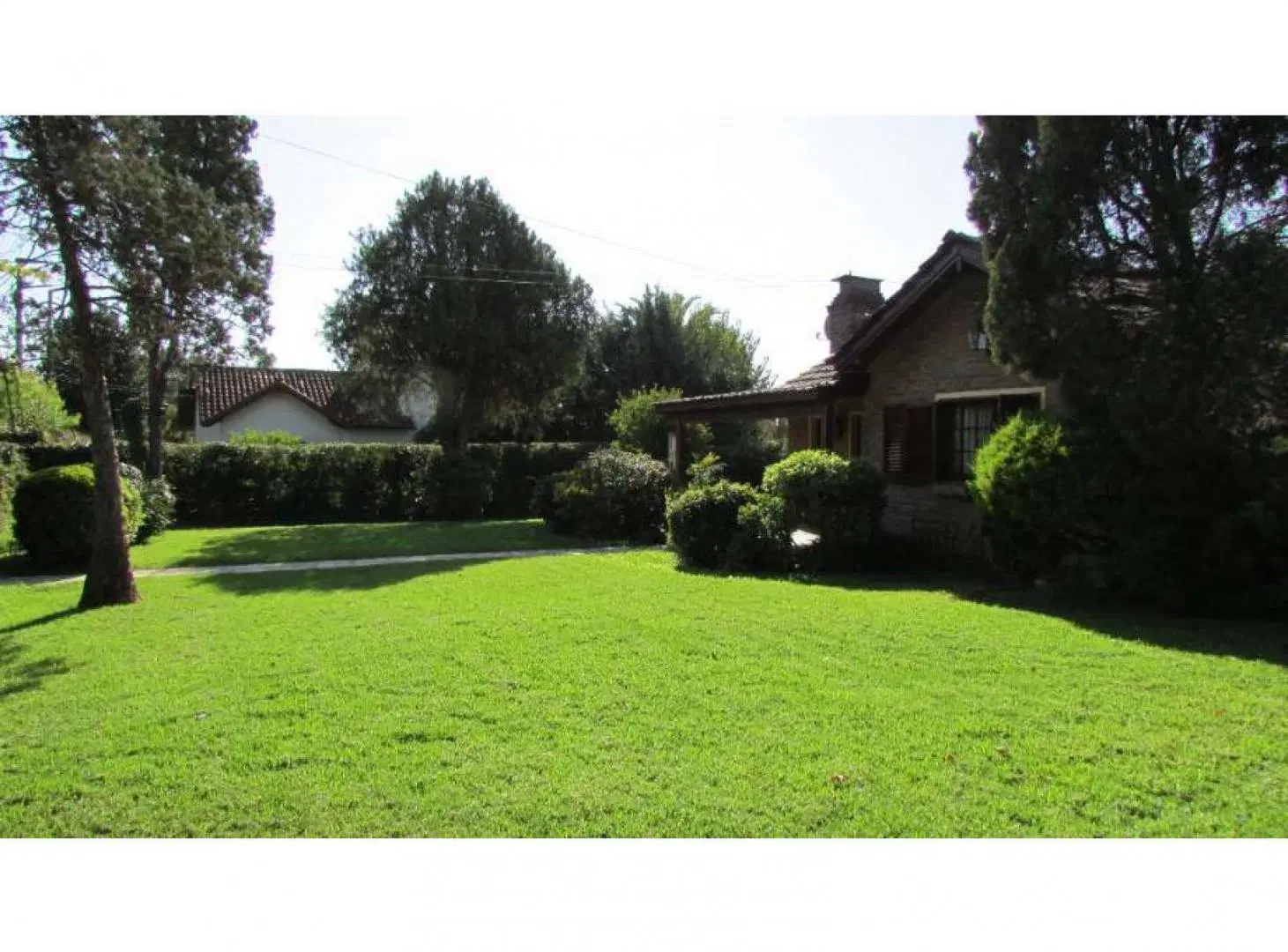 Casa Quinta de 4 ambientes con Pileta 4