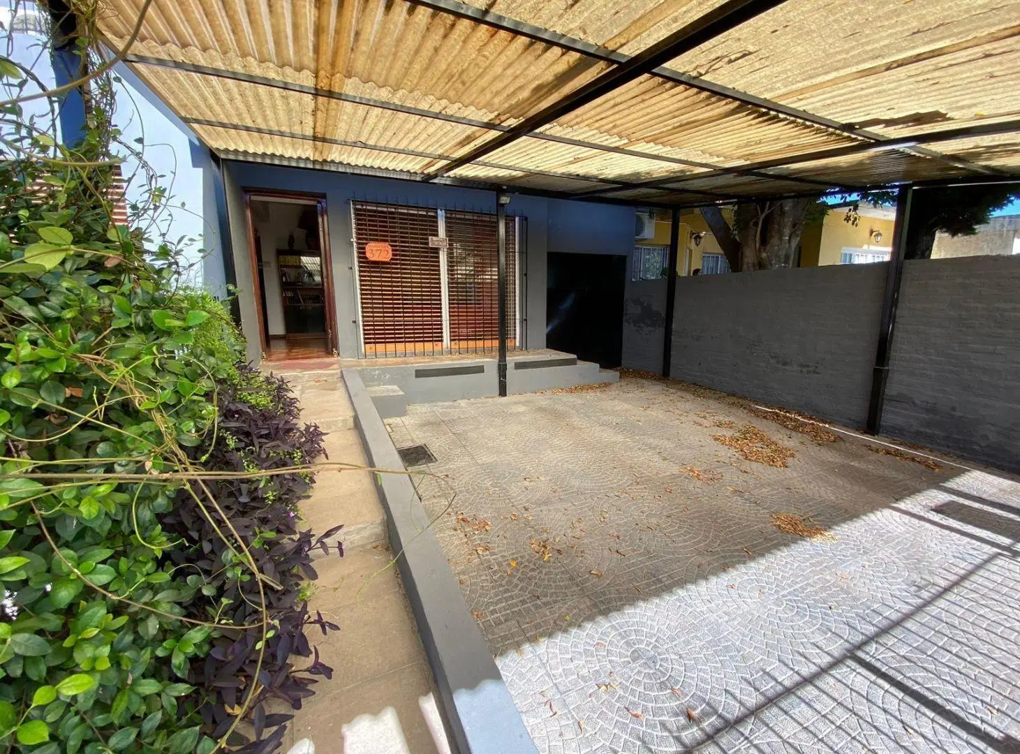 CASA 4 AMBIENTES AMPLIO PATIO CON PILETA (APTO CREDITO) 2