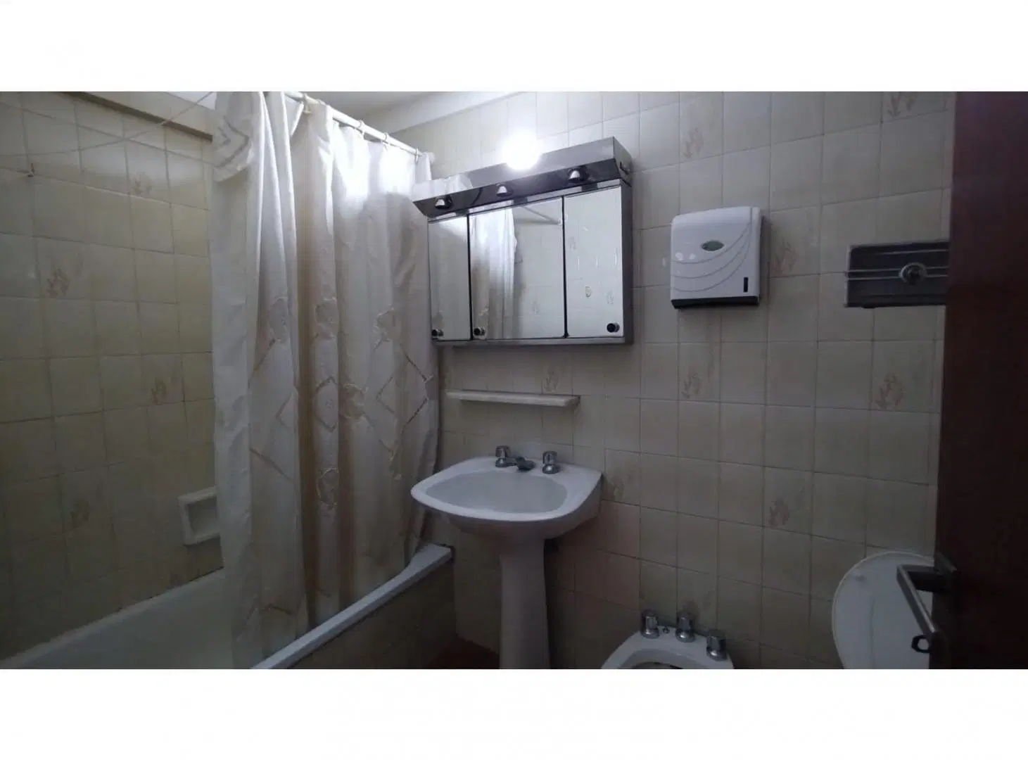 EN VENTA DEPARTAMENTO 2 AMBIENTES EN MORON CENTRO 1