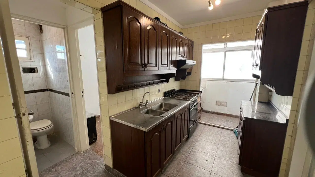 Amplio Departamento de 3 Ambientes + Escritorio en Morón Centro 5