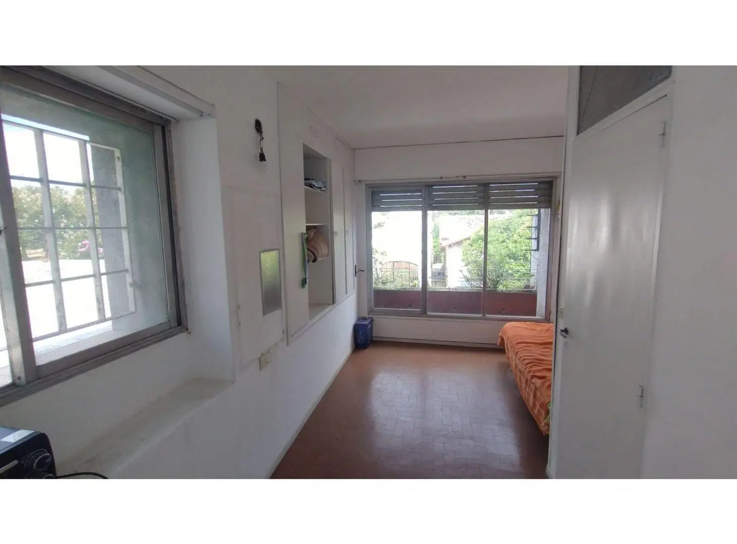 HERMOSA CASA 3 DORMITORIOS EN MORON - APTO CRÉDITO 1