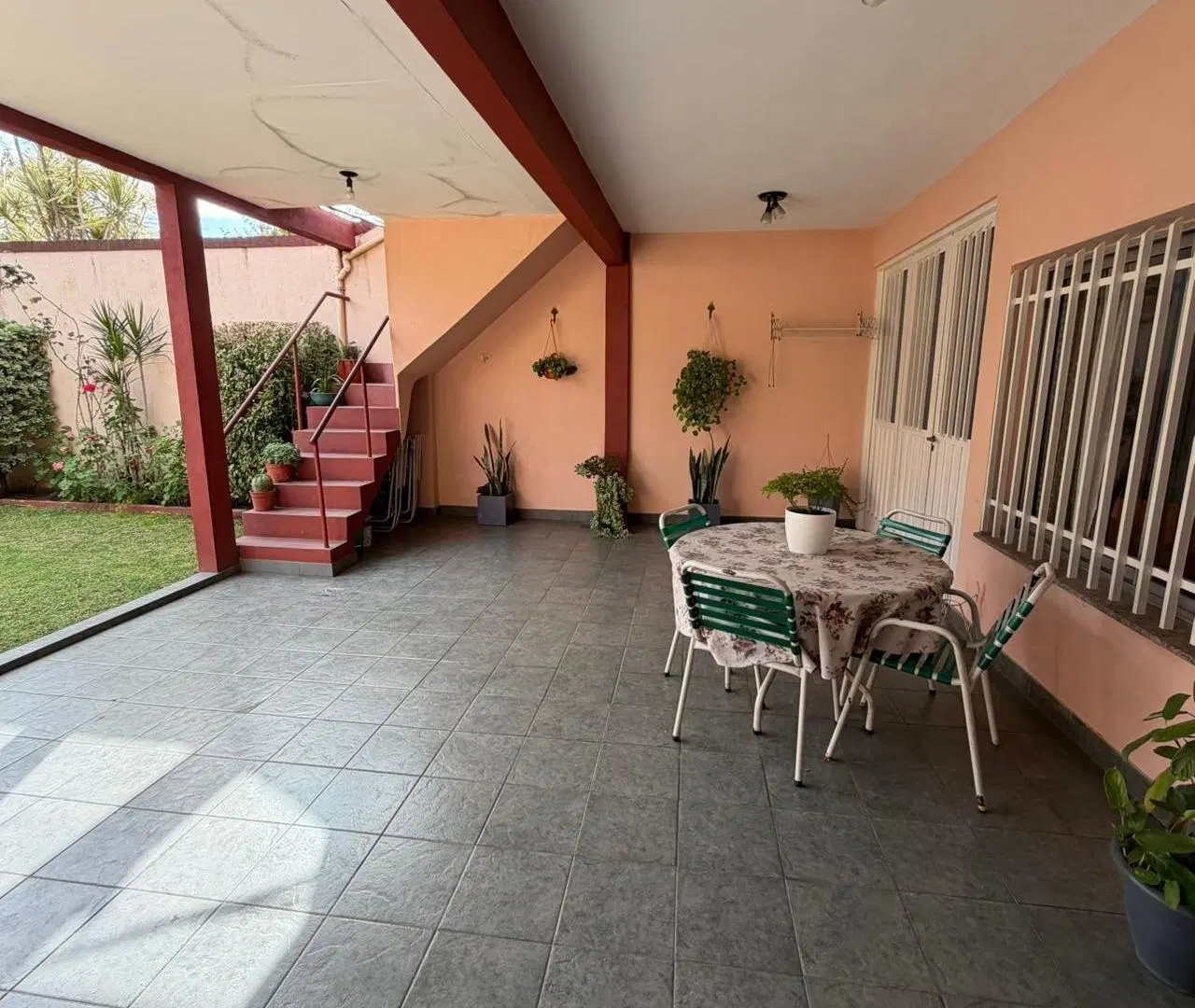 VIVIENDA MULTIFAMILIAR EN ISIDRO CASANOVA 8