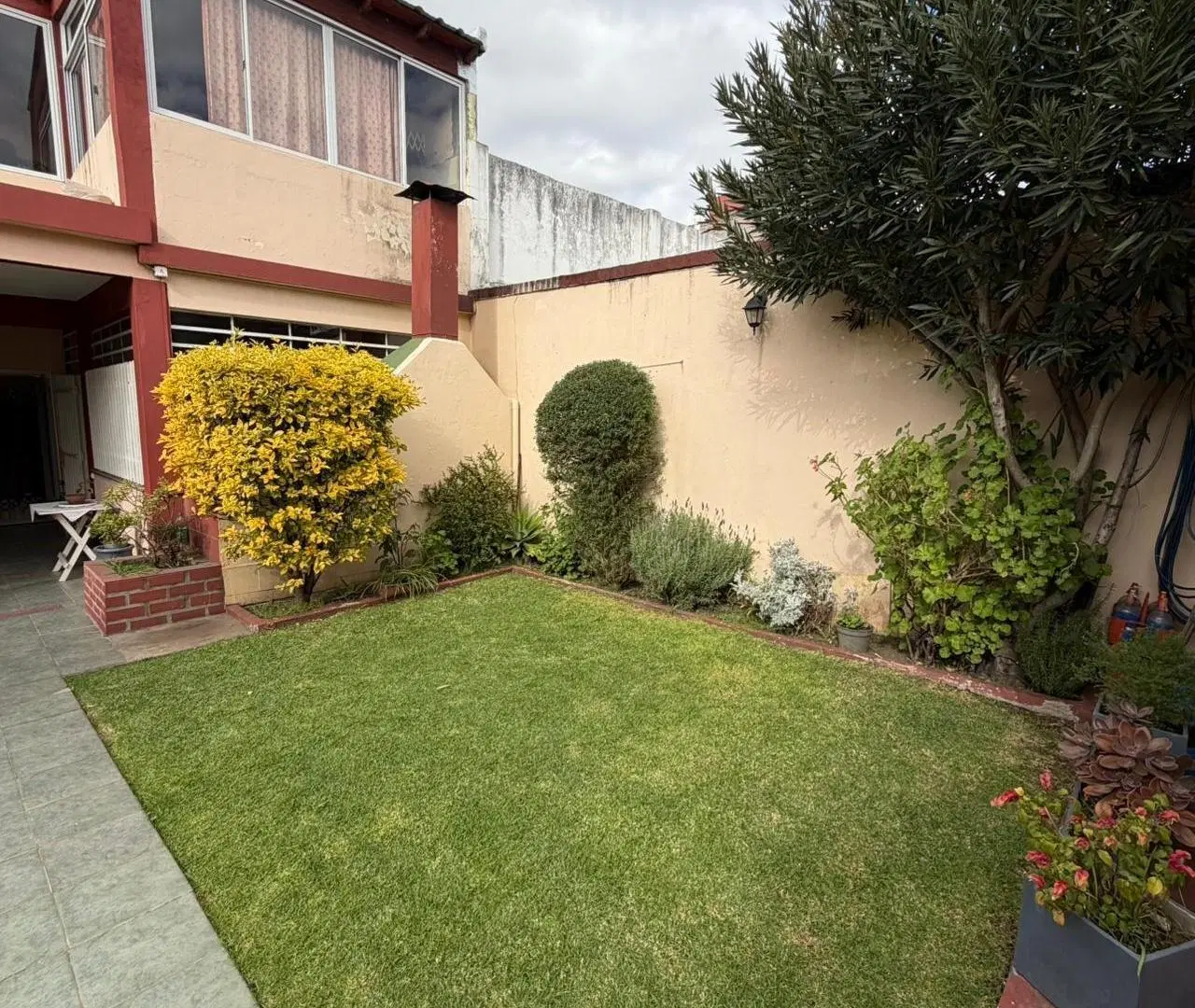 VIVIENDA MULTIFAMILIAR EN ISIDRO CASANOVA 3