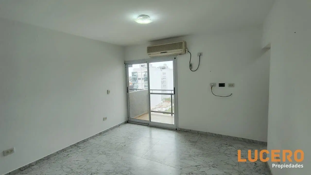 DEPARTAMENTO 2 AMBIENTES CON COCHERA EN ALQUILER EN MORÓN 4