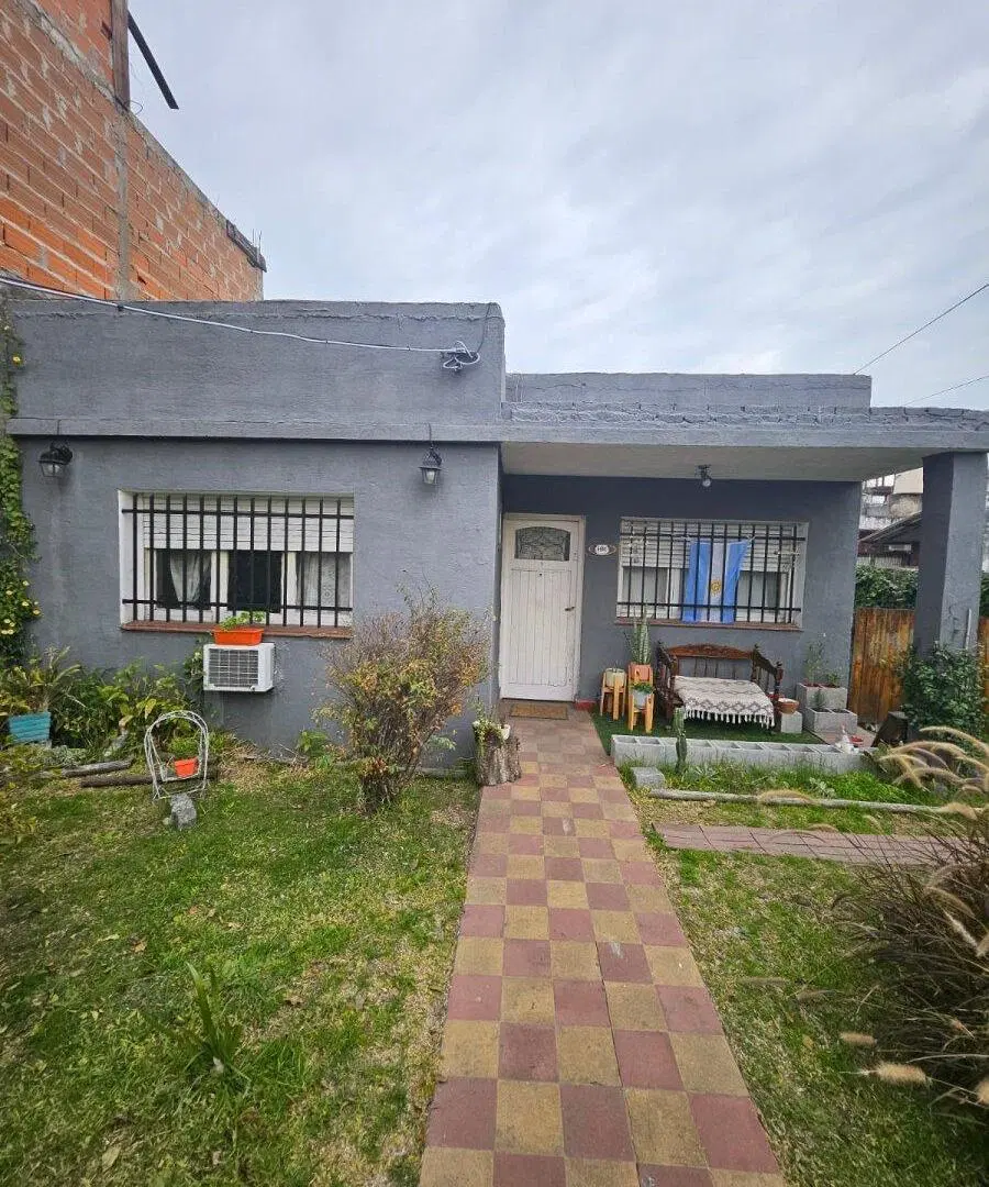 HERMOSA CASA 3AMB EN VENTA EN VILLA TESEI 1