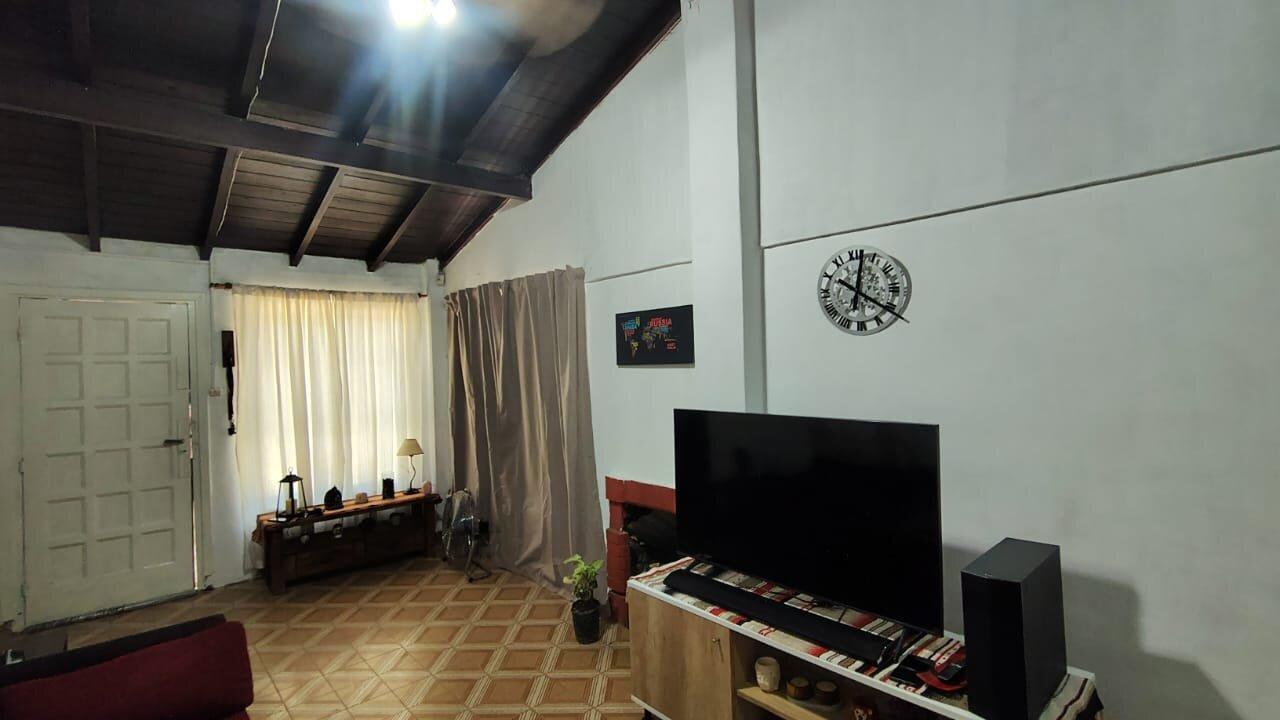 Foto de Casa con importante lote en Francisco Álvarez, imagen 3