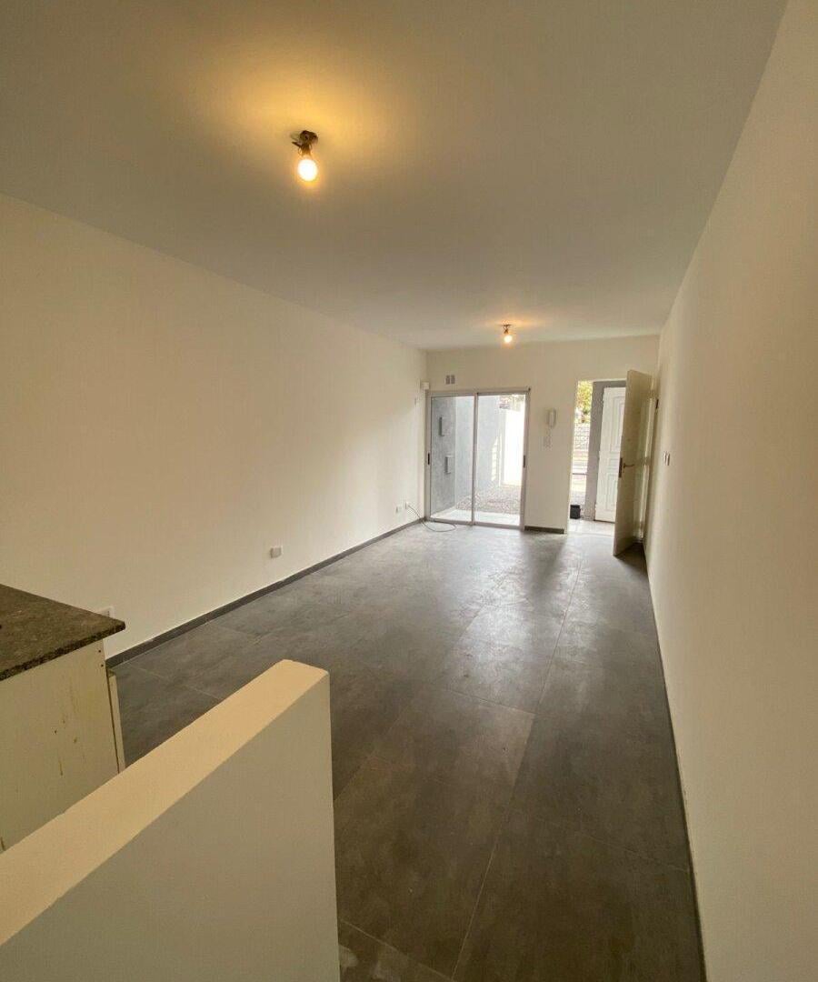 Foto de DEPARTAMENTO 2 AMBIENTES EN PRIMER PISO, imagen 1
