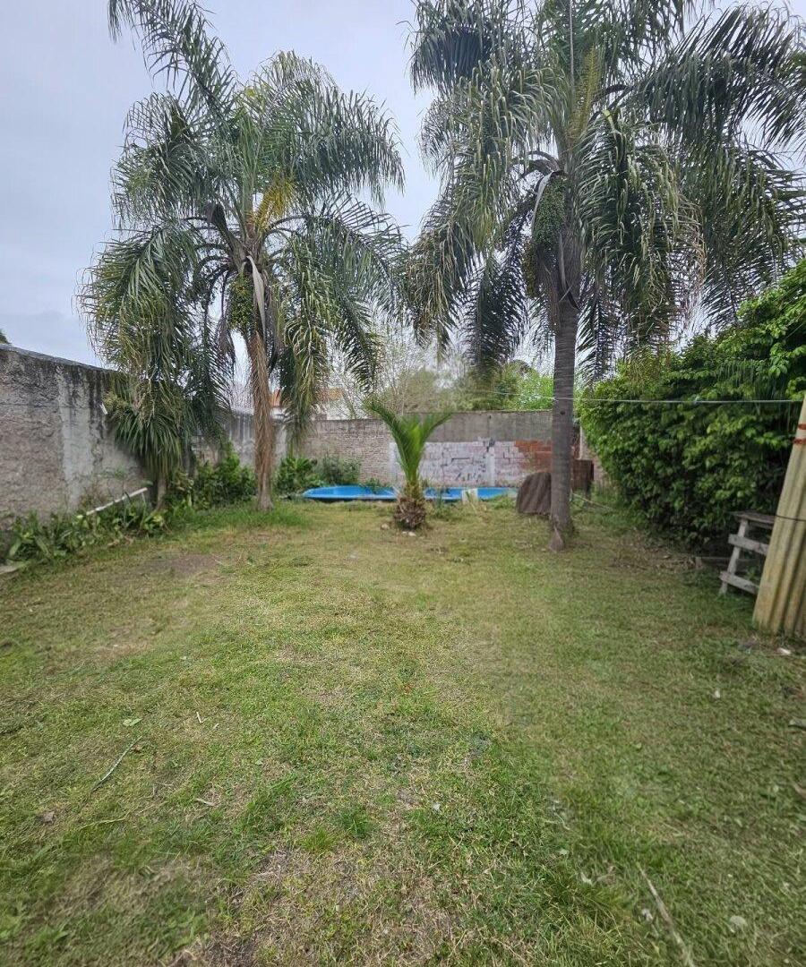 Foto de Lote en venta de 470 m² con piscina en Ituzaingó Sur, imagen 3