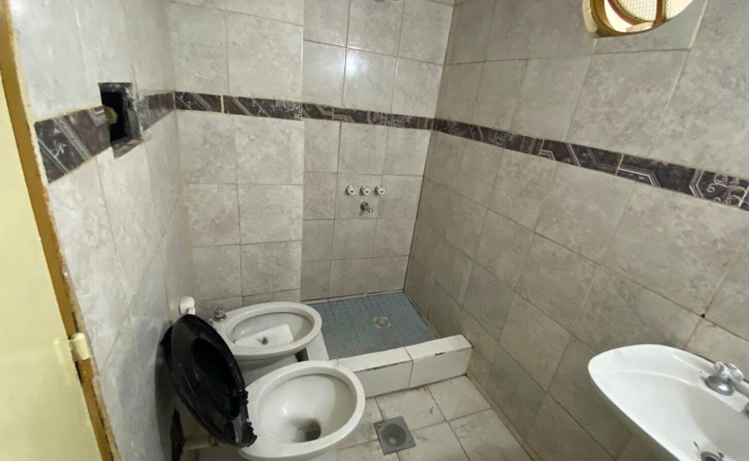 Foto de DEPARTAMENTO 2 AMBIENTES CON HABITACIÓN EN SUITE EN CASTELAR, imagen 4