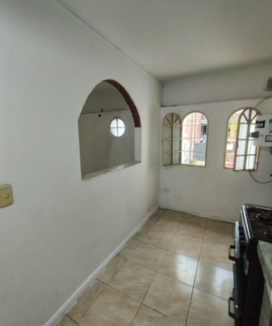 Foto de Departamento 3 ambientes con patio en castelar, imagen 3