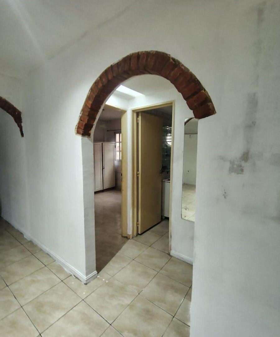 Foto de Departamento 3 ambientes con patio en castelar, imagen 1