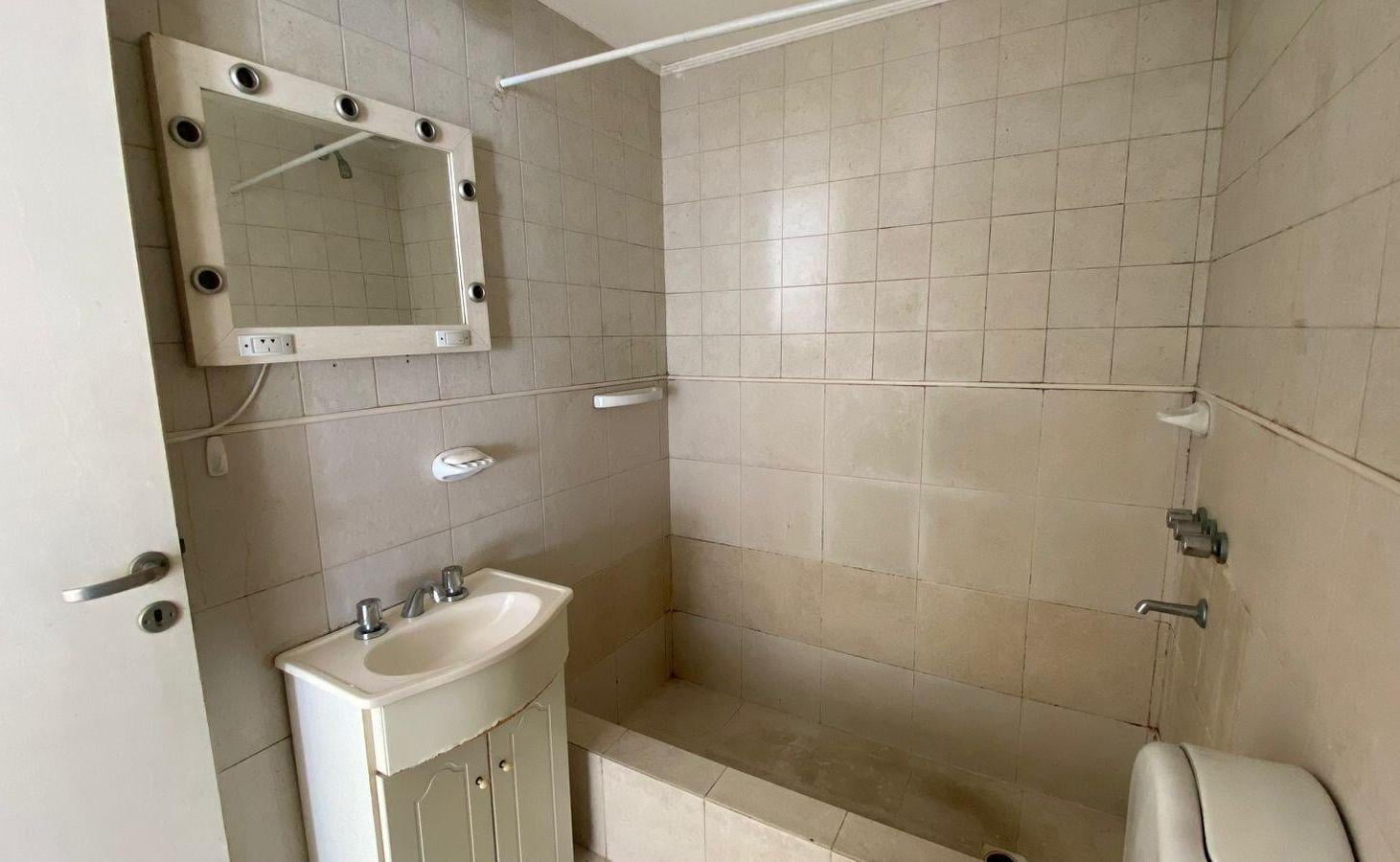 Foto de HERMOSO MONOAMBIENTE CON PATIO, imagen 5