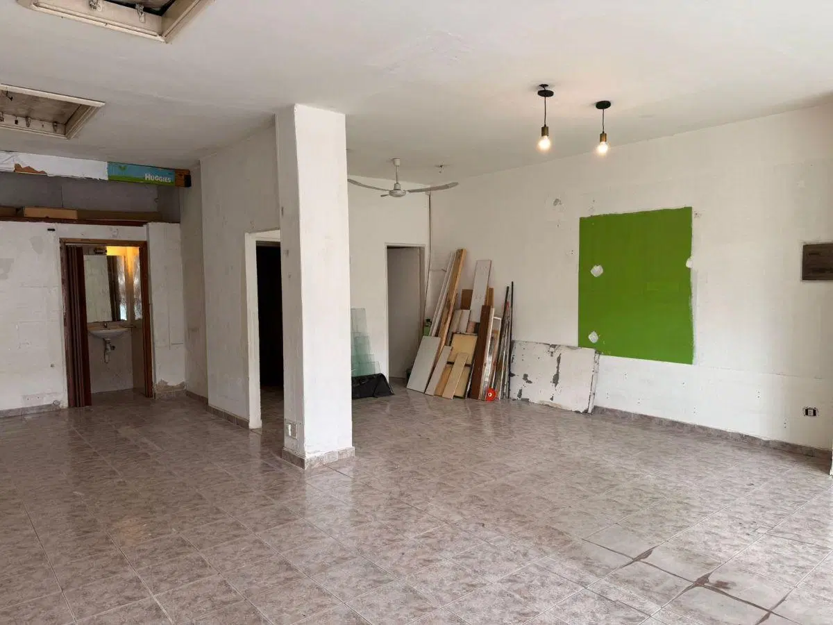 Local en alquiler Sobre Av La Plata 3440 4