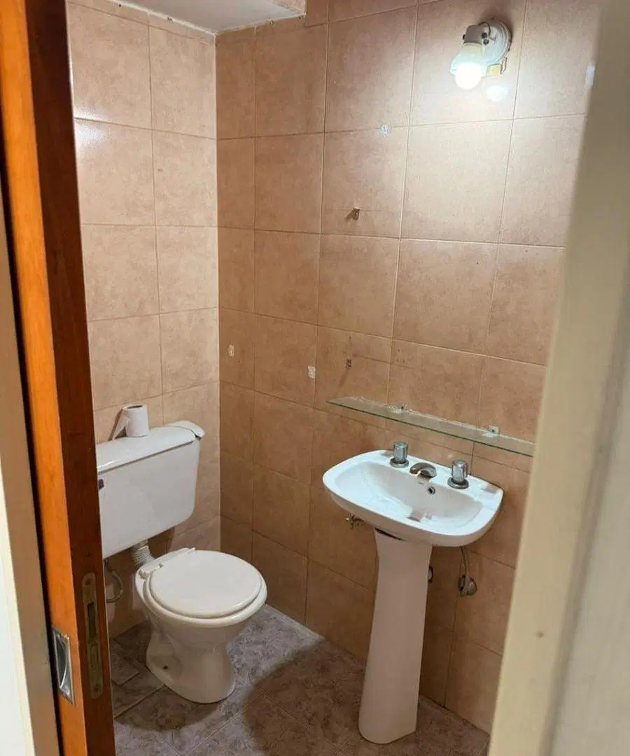 Local en alquiler Sobre Av La Plata 3440 2