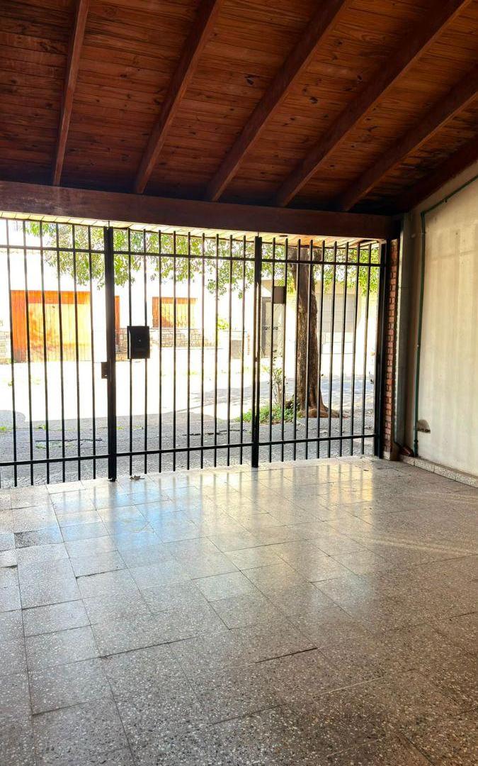 Foto de lote propio con 2 viviendas de 3 ambientes cada una, imagen 2